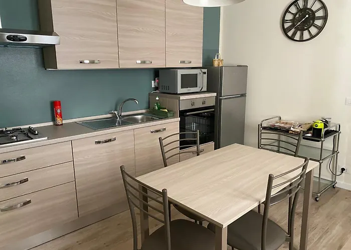 Anna - Comfort E Stile In Centro Storico * イーモラ